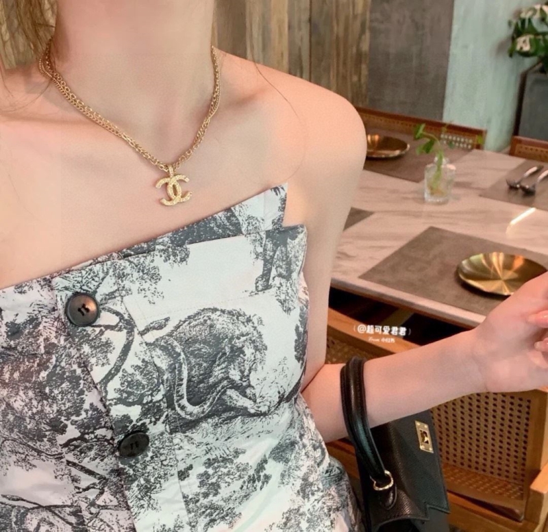 Ch**el necklaces